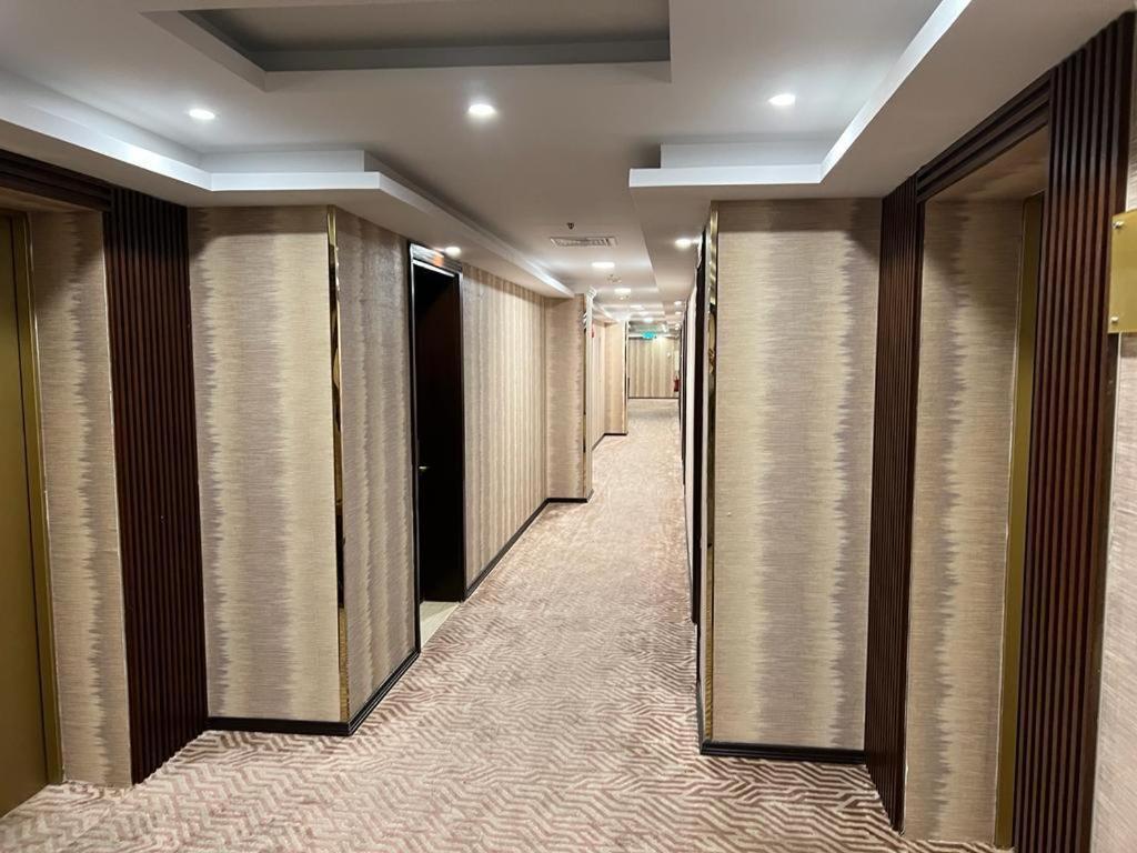 Отель Al Ansar Golden Tulip Медина Экстерьер фото