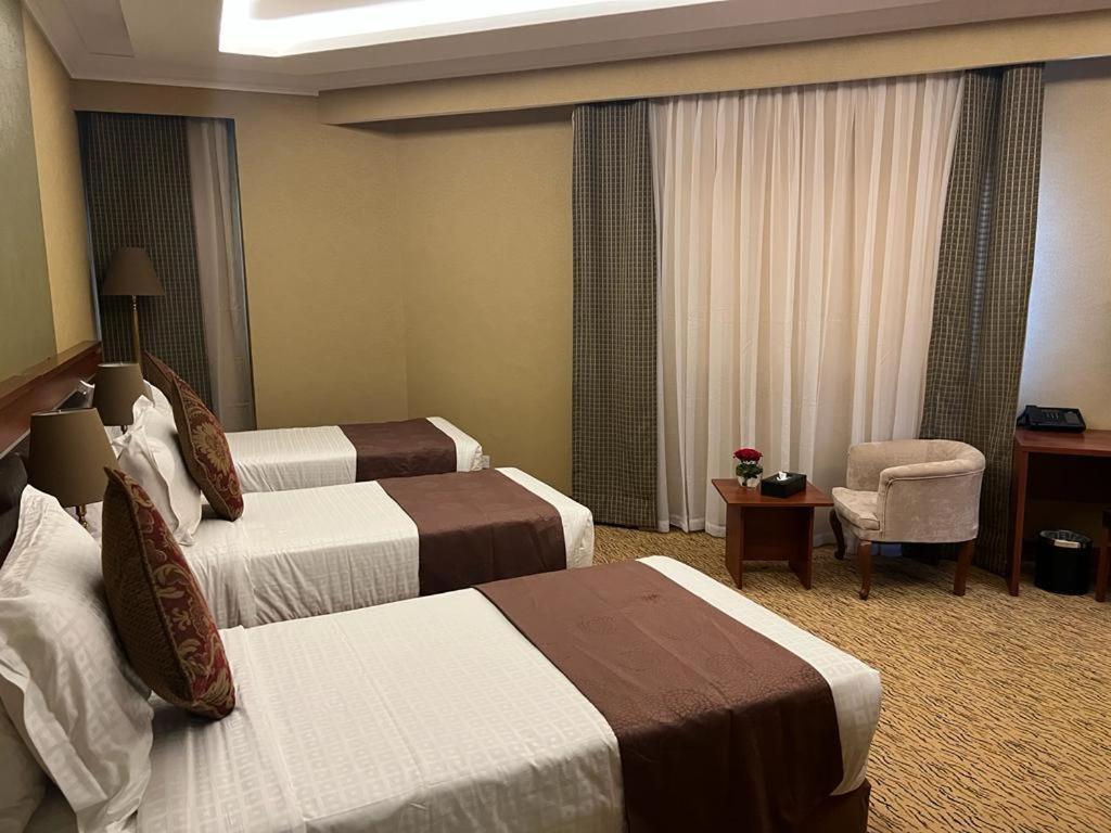 Отель Al Ansar Golden Tulip Медина Экстерьер фото