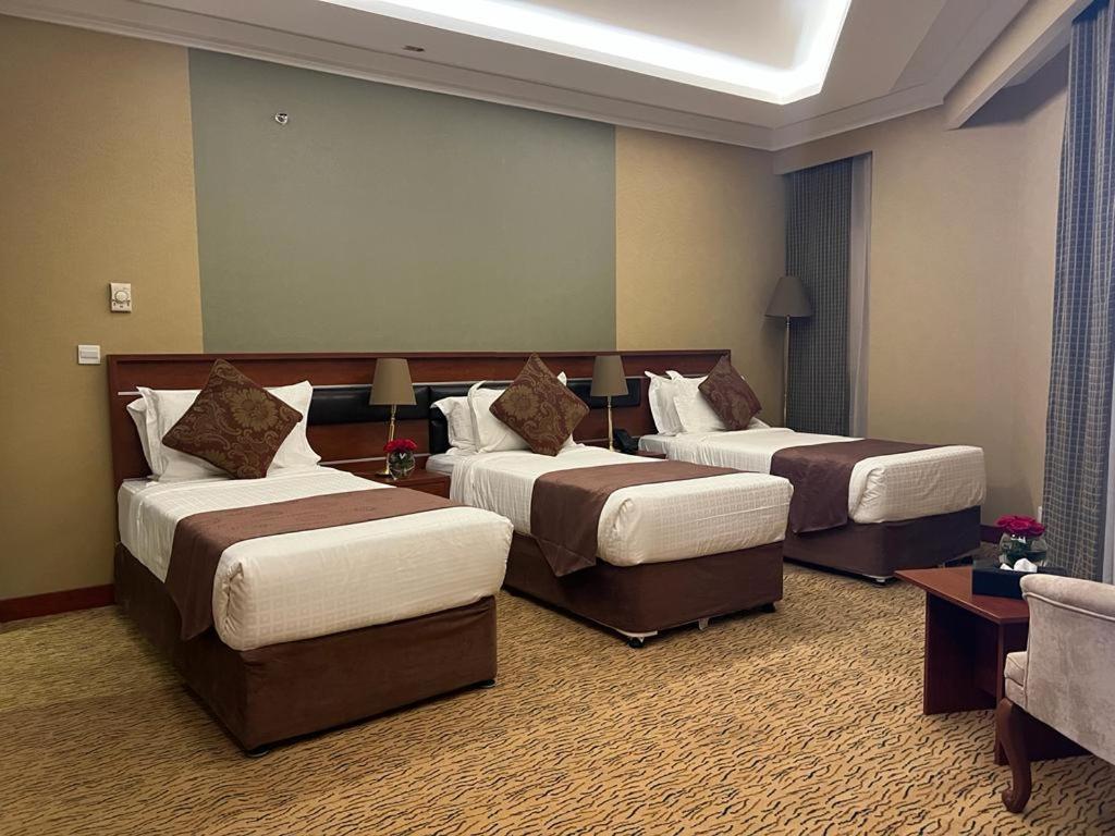 Отель Al Ansar Golden Tulip Медина Экстерьер фото
